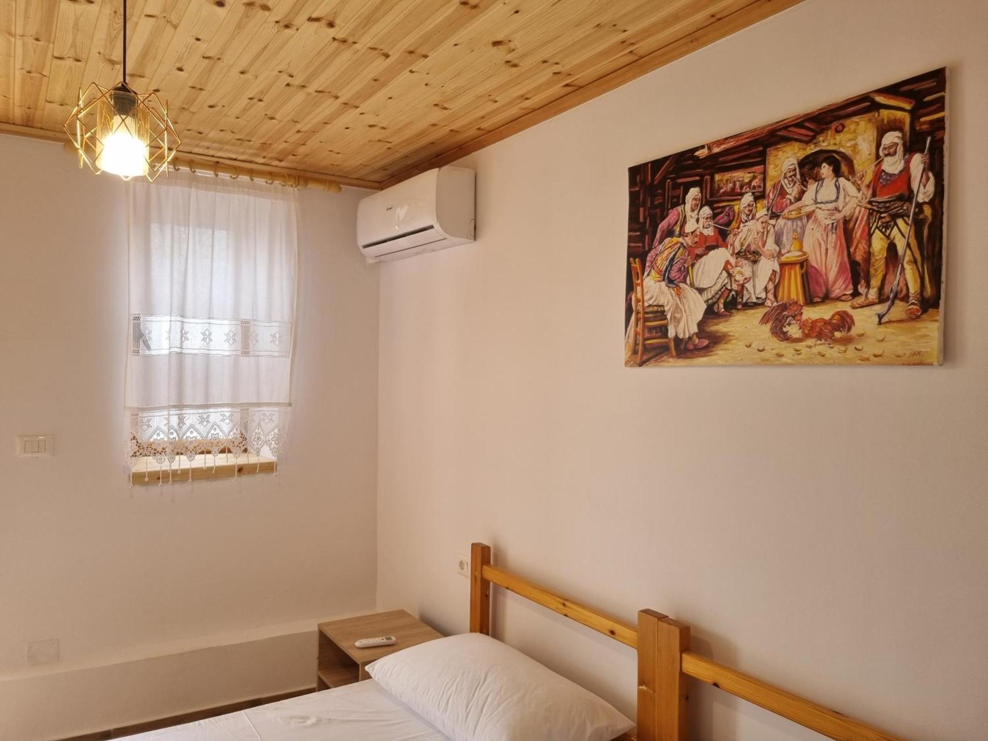 Bed and Breakfast Tony'S Terrace à Gjirokastër Extérieur photo